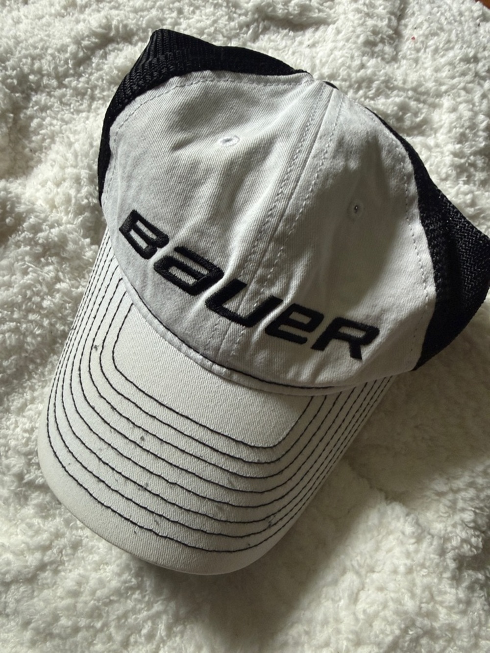 Bauer Men's White and Black Mesh Hat